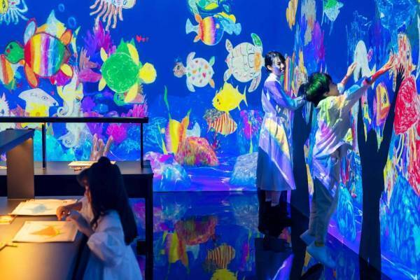 「チームラボ 学ぶ！未来の遊園地」が沖縄県那覇市にオープン、デジタルアートの体験型展示
