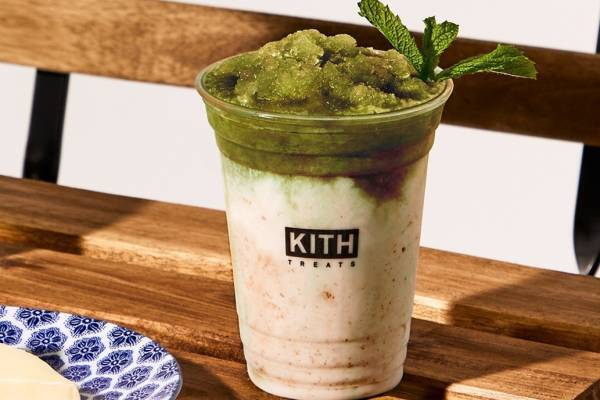 キス トリーツ限定“チョコ抹茶”味のミルクシェイク、カラフルなボックスロゴTシャツも