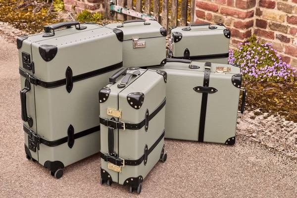 グローブ・トロッター人気トランクケースに“オリーブ＆チャコール”の新色、ヴァニティケースも