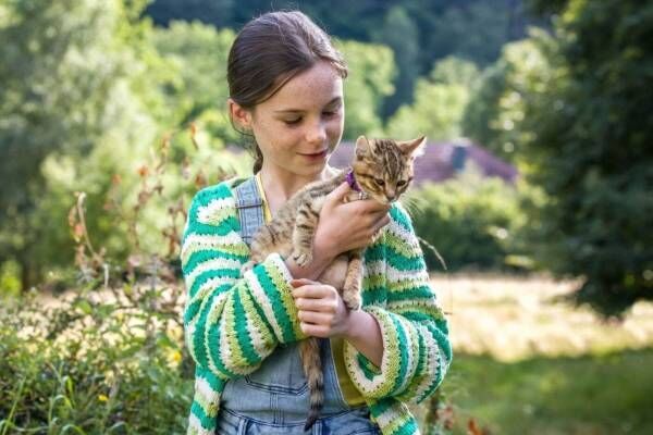 フランス映画『ルー、パリで生まれた猫』少女の目を通して愛猫との絆を描く