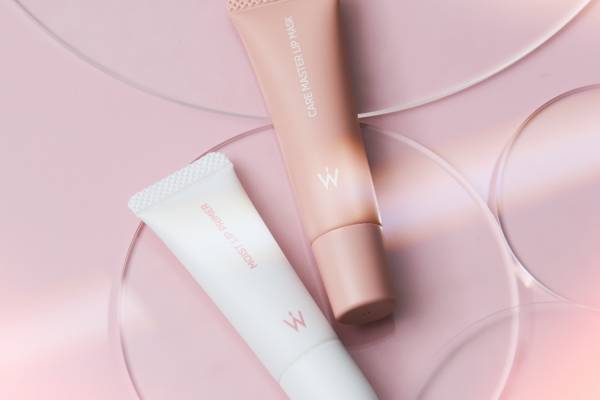 ウォンジョンヨ23年秋コスメ、“ぷるぷる唇”に導くうるおいリップ下地＆夜用リップマスク