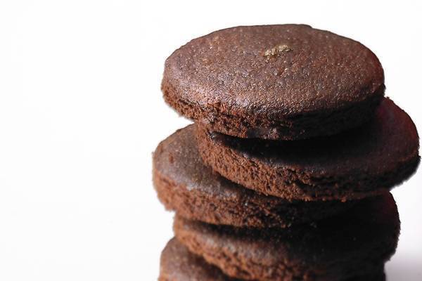 ピエール マルコリーニの新作“はちみつ＆スパイス入り”ショコラガレット、グランスタ東京限定で