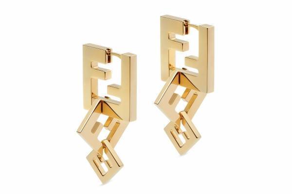 フェンディ23年秋冬ジュエリー、「FF」ロゴモチーフを象ったカットアウトピアス＆チェーンリング