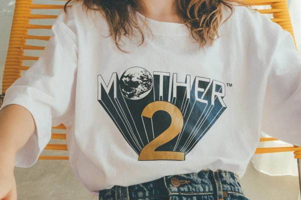 『MOTHER』シリーズの限定ストアが全国8か所を巡回、ネスのヨーヨーやロゴTシャツなど多彩なグッズ