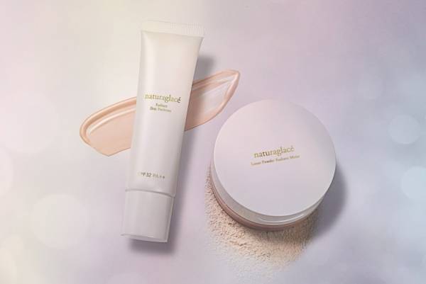ナチュラグラッセ23年冬コスメ、“乾燥知らずの透明肌へ導く”美容液下地＆フェイスパウダー