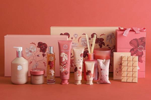 ラリン23年秋フレグランス「ウォームバニラ」甘くやわらかい香りのボディソープやキャンドルなど