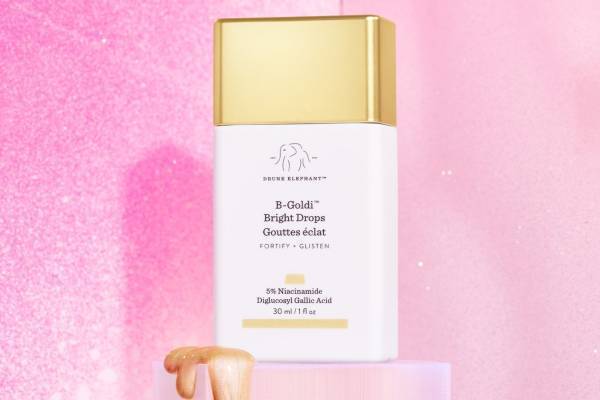 ドランク エレファント23年冬コスメ 、“シャンパンゴールド”に輝くマルチ美容液でツヤ素肌へ