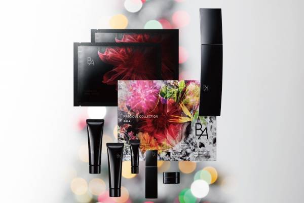 B.A23年クリスマスコフレ、“ミニサイズ”スキンケアと選べるローションやファンデをセットに
