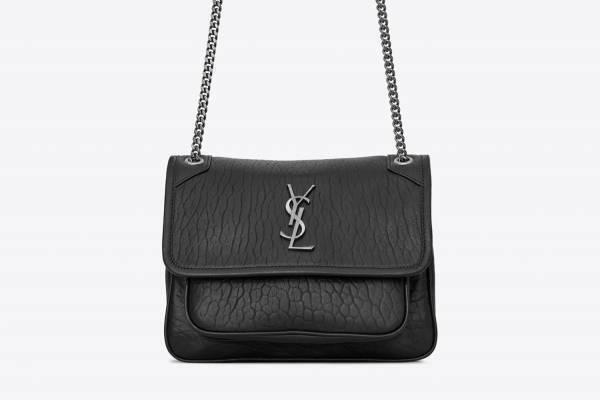 サンローラン“チェーン付き”バッグ「ニキ」しなやかラムレザーの新作、初のラージサイズも