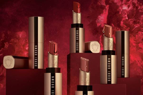 ボビイ ブラウン23年秋コスメ、“高保湿＆高発色を叶える”軽やかな新・マットリップ全13色