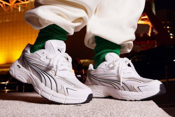 プーマ新作ウィメンズスニーカー、“バラの棘”着想デザイン×高機能フォーム「ニトロフォーム」