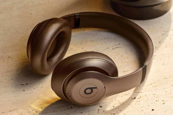 Beatsの新作ヘッドフォン「Beats スタジオ プロ」進化したクリアサウンド＆急速充電機能など