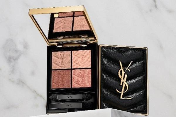 イヴ・サンローランの至高アイパレ「クチュール ミニ クラッチ」に“絶妙ピーチカラー”の23年冬新色