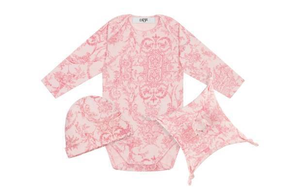 ベビー ディオール23年秋冬、ピンクの「トワル ドゥ ジュイ」柄ロンパース＆ブランケットセットなど