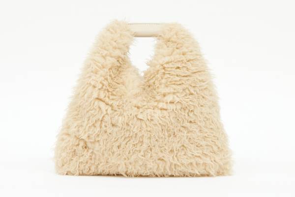 エムエム6 メゾン マルジェラ“エコファー素材”の「ジャパニーズ」バッグ＆表参道店限定コート