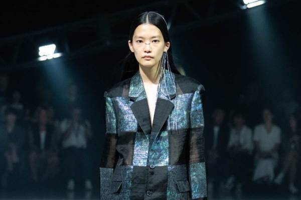 カナコ サカイ 2024年春夏コレクション - ブランド初のショーで体現する“自由”の精神