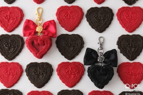 Q-pot.ハロウィンアクセサリー、オバケが飛び出すミラーネックレス＆赤と黒のハートケーキチャーム