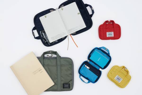 ほぼ日手帳×ポーターコラボ“小さなカバン”のような手帳カバー、ポケット＆ショルダーストラップ付き