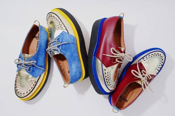 ファセッタズム×ジョージコックス“ゴールド”カラーの厚底シューズ、レザー＆スエードの異素材展開