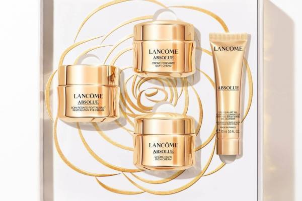 ランコム23年クリスマスコフレ、最高峰「アプソリュ」のクリーム＆美容液入りスキンケアキットなど