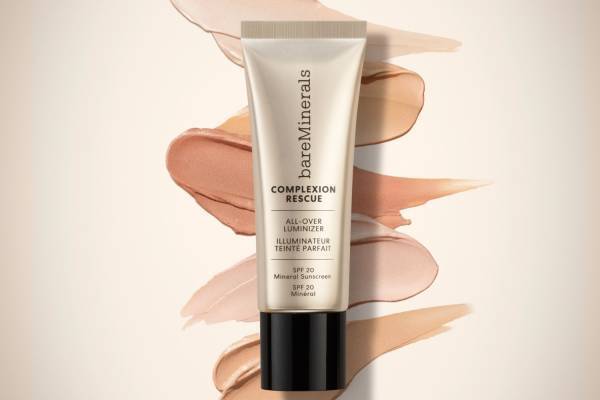 ベアミネラル23年秋ベースメイク、“スキンケア並みの保湿力”で潤い＆ツヤを叶える新作ハイライター