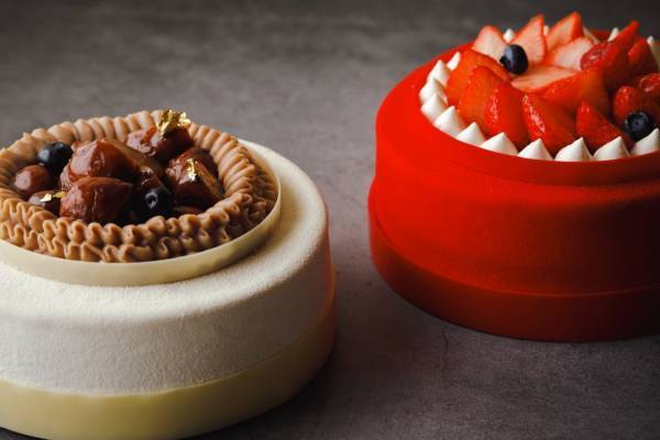 パーク ハイアット 京都23年クリスマスケーキ、京都産苺の真っ赤なショートケーキや丹波栗ムース