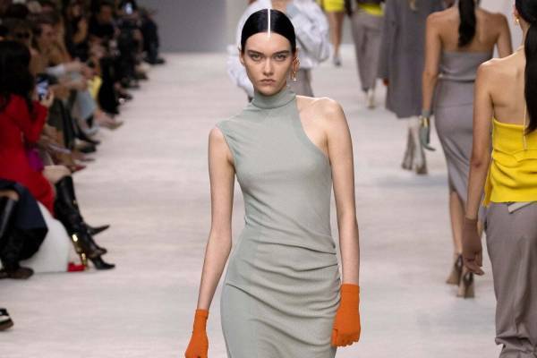 フェンディ 2024年春夏ウィメンズコレクション - 心地よいコントラスト