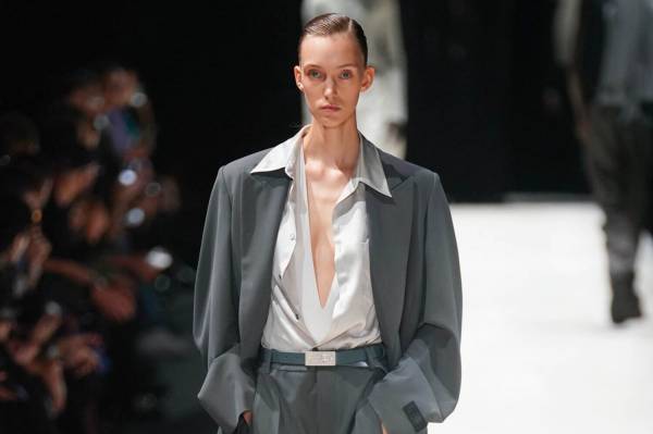 エムエム6 メゾン マルジェラ 2024年春夏コレクション - 風を感じて