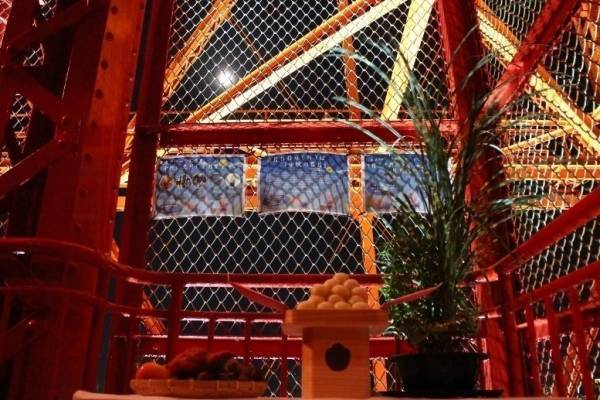 東京タワー「お月見外階段ウォーク」約600段の昇り外階段で楽しむ中秋の名月、竹灯籠も設置