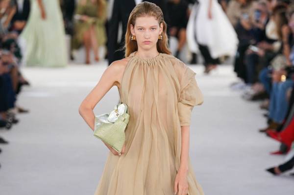 フェラガモ 2024年春夏コレクション - 心地よさを際立たせて