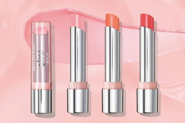 レブロン23年冬コスメ「キス グロウ バーム」“花びら”着想のシアー発色＆うるおう唇に