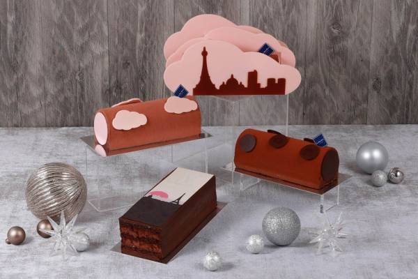 ジャン＝ポール・エヴァン23年クリスマスケーキ、エッフェル塔などパリの街並み描いた雲形ショコラケーキ