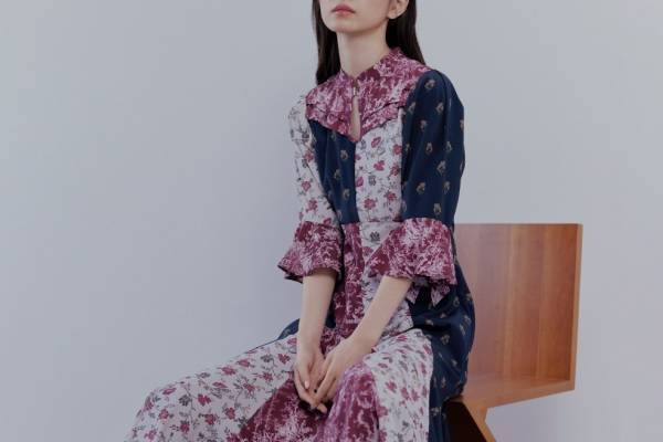 スナイデル「トワル・ド・ジュイ美術館」初コラボ、ビジューボタン煌めくカーディガンや“花”アクセサリー