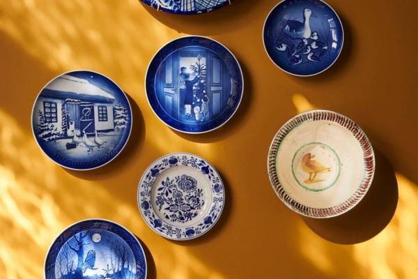 ロイヤル コペンハーゲンのクリスマス2023、サンタの磁器や楽器を持った天使のオーナメント