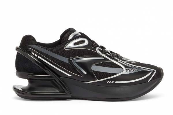 フェンディ新作スニーカー「ファースト 1」“逆さF”着想の立体ソール×シルバー配した軽量アッパー