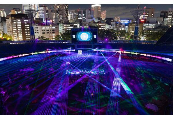 横浜スタジアムのイルミネーション「ボールパークファンタジア」夜のハマスタが“ディスコ”に変身