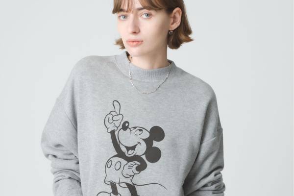 ロンハーマン「ディズニー」プリンセスの“後ろ姿”やミッキーマウス柄スウェット、食器やアクセサリーも