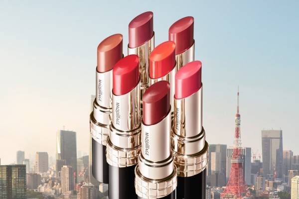 マキアージュ23年冬コスメ“うるツヤ唇”が続く新作ルージュ、落ちにくい＆リップケア効果を実現