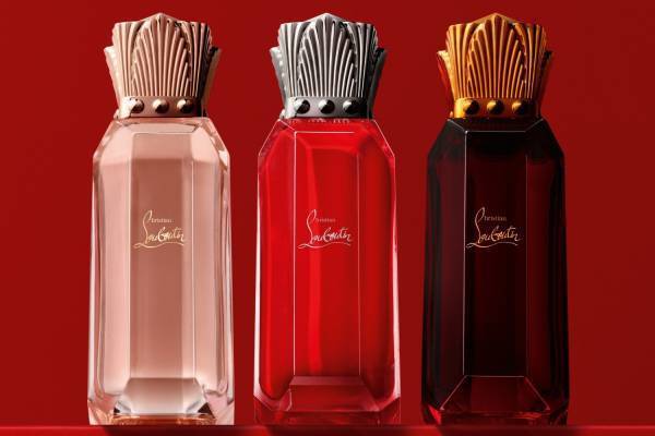 クリスチャン ルブタン23年冬フレグランス「ルビワールド」50mLサイズ、華やかキャップで