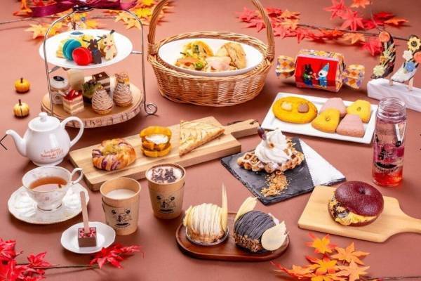 富士急ハイランド「リサとガスパール タウン」秋限定フード、リンゴデニッシュやパンプキンクリームサンド