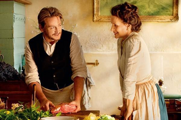 映画『ポトフ 美食家と料理人』⾷を芸術に⾼めた2人による愛の物語、カンヌ国際映画祭最優秀監督賞受賞