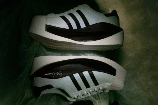 ヨウジヤマモト新作スニーカー「ゲンドウ」アディダスのスーパースター＆プロモデルに空洞化ソールを