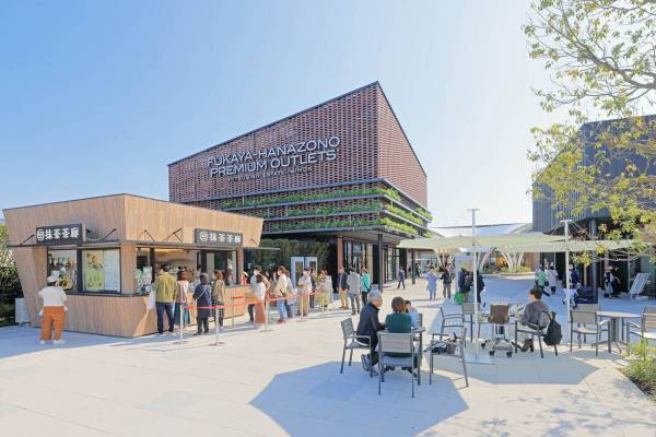 「ふかや花園プレミアム・アウトレット」開業1周年セール、ファッション＆雑貨ブランド最大80％オフ