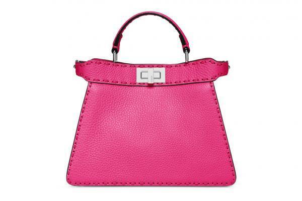 フェンディの“ステッチ”際立つアイコンバッグ「ピーカブー」新色、鮮やかフューシャピンク＆ブラウン