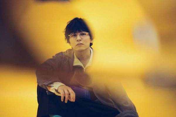 meiyoの新作アルバム『POP SOS』代表曲からセルフカバーまで全14曲を収録