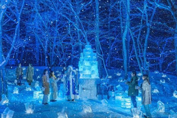 星野リゾート 奥入瀬渓流ホテルの“クリスマス×氷瀑”イベント、氷瀑ツリー＆幻想的なライトアップなど