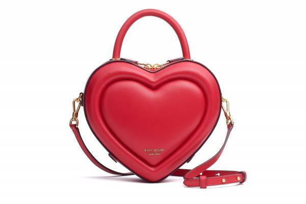 ケイト・スペードの24年バレンタイン、“丸ごとハート”のレザーバッグやラブレター風チャーム