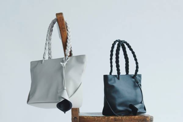 ディスコード ヨウジヤマモト新作バッグ、“編み込み”革紐ハンドルのトート＆レザーボストンバッグ