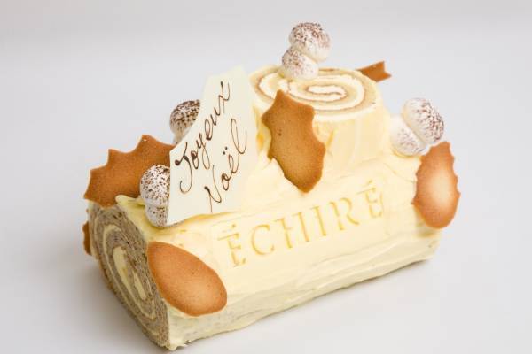 エシレ・メゾン デュ ブール23年クリスマスケーキ、“エシレバターたっぷり”ブッシュ・ド・ノエル