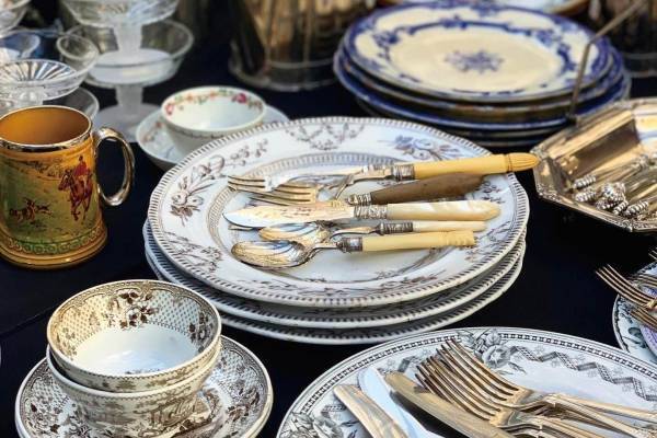 「丸の内アンティークマーケット vol.4」東京・丸の内仲通りにアンティーク＆ヴィンテージが集結